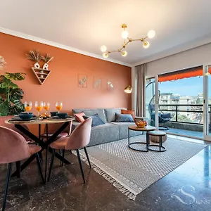 First Line , Cosy And Comfortable + Swimming Pool Apartment